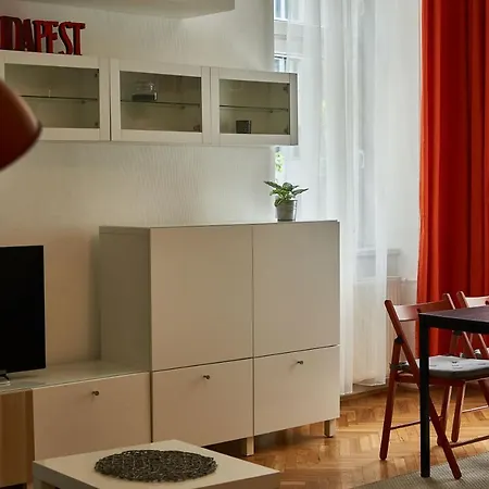 Roomy * Budapest