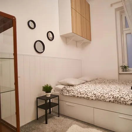 Roomy *